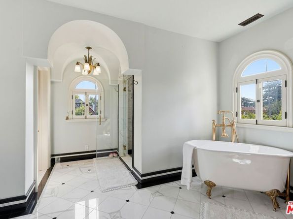 455 Lorraine Boulevard, Los Angeles CA 90020