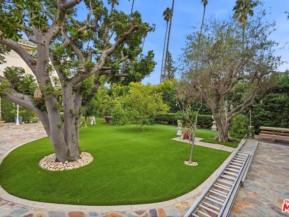 455 Lorraine Boulevard, Los Angeles CA 90020