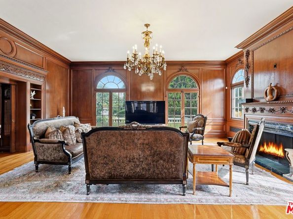 455 Lorraine Boulevard, Los Angeles CA 90020