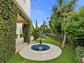 455 Lorraine Boulevard, Los Angeles CA 90020