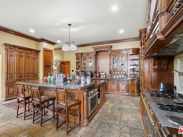 455 Lorraine Boulevard, Los Angeles CA 90020