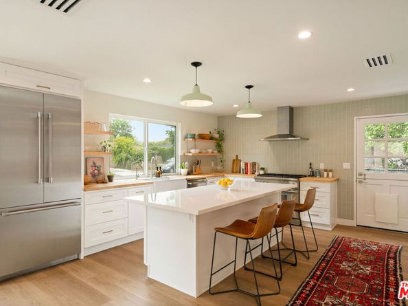 5828 Irvine Avenue, Valley Village CA 91601