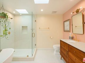 5828 Irvine Avenue, Valley Village CA 91601