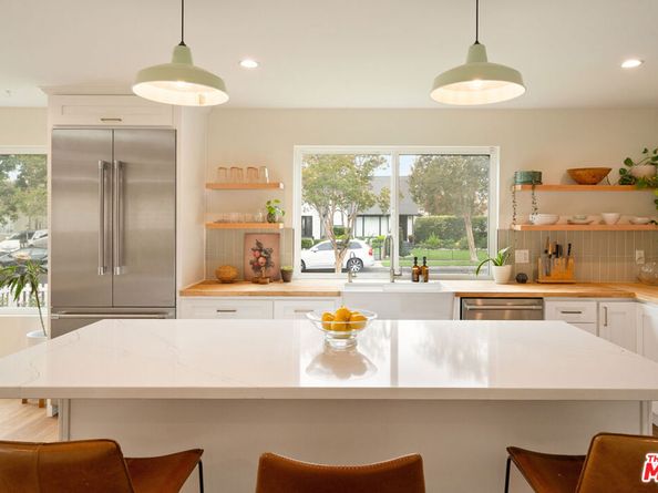 5828 Irvine Avenue, Valley Village CA 91601