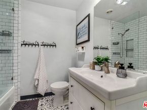 8121 Canby Avenue 4, Reseda CA 91335