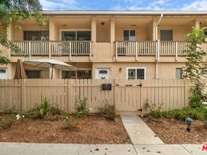 8121 Canby Avenue 4, Reseda CA 91335