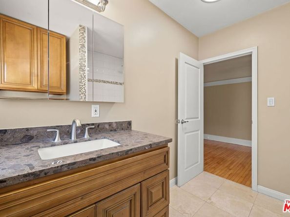 519 Elm Avenue, Inglewood CA 90301