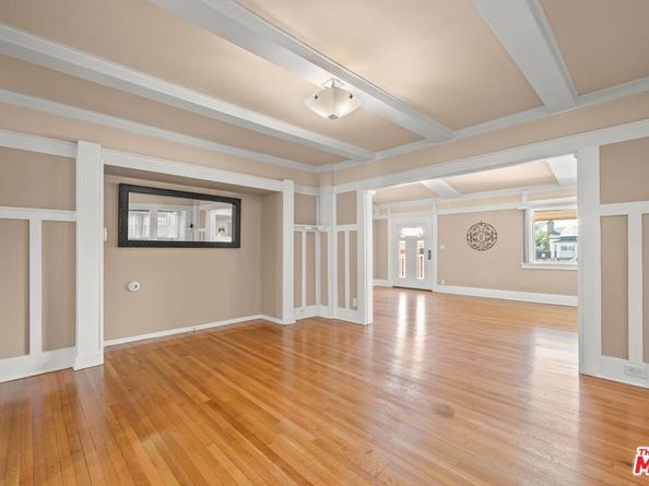 519 Elm Avenue, Inglewood CA 90301