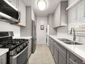 1137 26th Street D, Santa Monica CA 90403