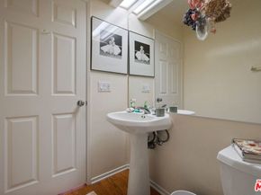 6701 Hannum Avenue, Culver City CA 90230