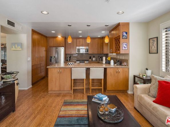 6701 Hannum Avenue, Culver City CA 90230