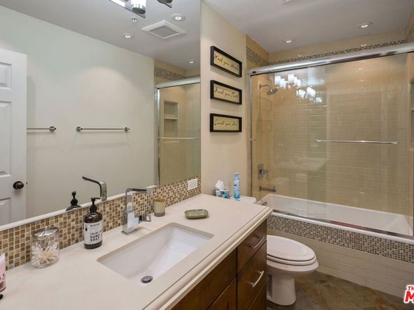 6701 Hannum Avenue, Culver City CA 90230