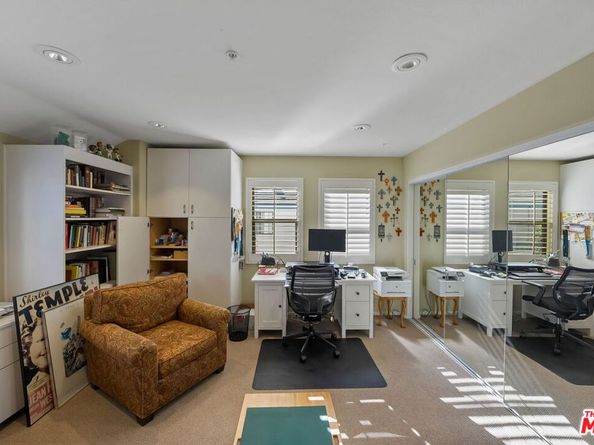 6701 Hannum Avenue, Culver City CA 90230