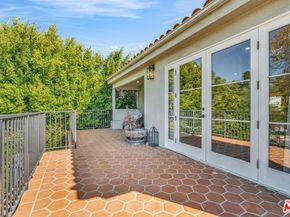 911 S Victoria Avenue, Los Angeles CA 90019