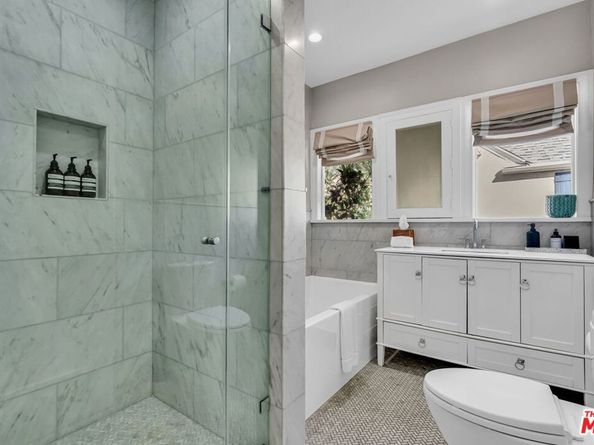 911 S Victoria Avenue, Los Angeles CA 90019