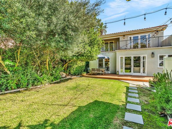 911 S Victoria Avenue, Los Angeles CA 90019