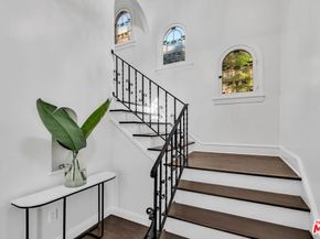 911 S Victoria Avenue, Los Angeles CA 90019