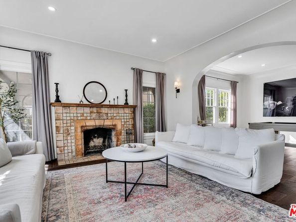 911 S Victoria Avenue, Los Angeles CA 90019