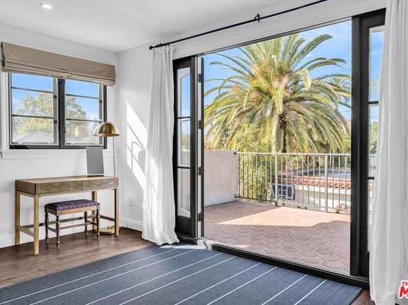 911 S Victoria Avenue, Los Angeles CA 90019