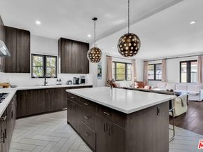 911 S Victoria Avenue, Los Angeles CA 90019