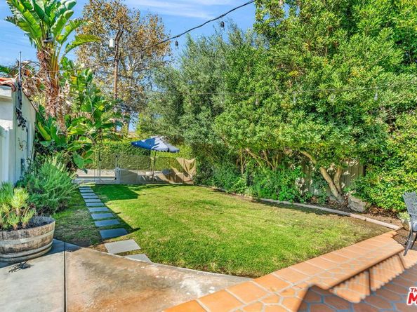 911 S Victoria Avenue, Los Angeles CA 90019