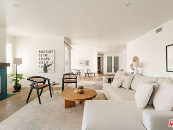 4925 Wilshire Boulevard