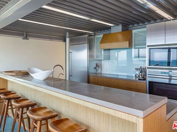 6525 Point Lechuza Drive, Malibu CA 90265