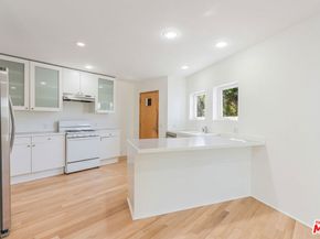 855 Sunset Avenue, Venice CA 90291