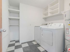 855 Sunset Avenue, Venice CA 90291