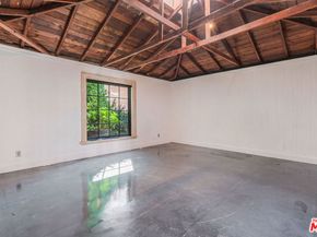 855 Sunset Avenue, Venice CA 90291