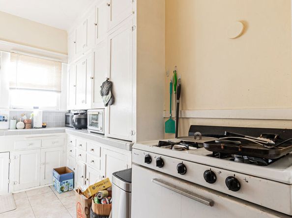 735 Locust Avenue, Long Beach CA 90813