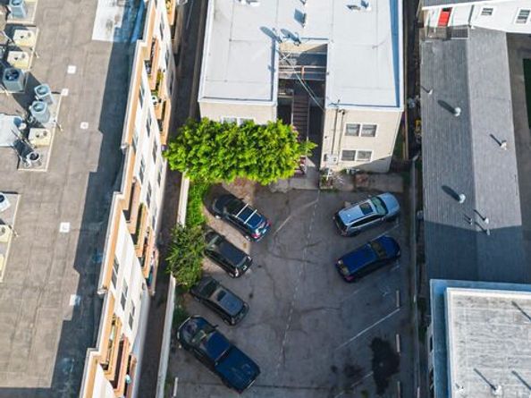 735 Locust Avenue, Long Beach CA 90813