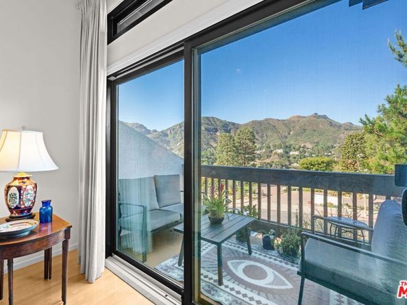 1622 Michael Lane, Pacific Palisades CA 90272