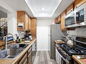 18560 Vanowen Street 15, Reseda CA 91335