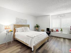 18560 Vanowen Street 15, Reseda CA 91335