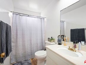 18560 Vanowen Street 15, Reseda CA 91335