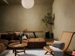 4209 Vantage Avenue, Studio City CA 91604