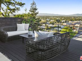 3838 Buena Park Drive, Studio City CA 91604