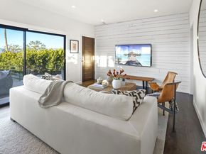 3838 Buena Park Drive, Studio City CA 91604