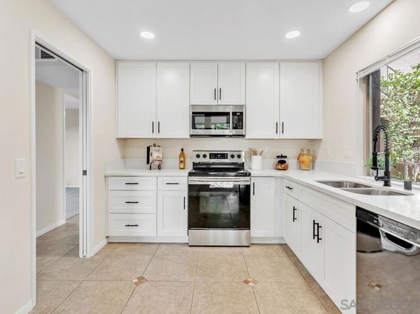 17440 Plaza dolores, San Diego CA 92128