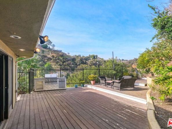 8159 Laurelmont Drive, Los Angeles CA 90046