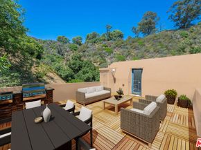 10446 Quito Lane, Los Angeles CA 90077