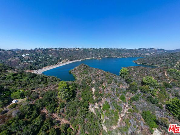 10446 Quito Lane, Los Angeles CA 90077