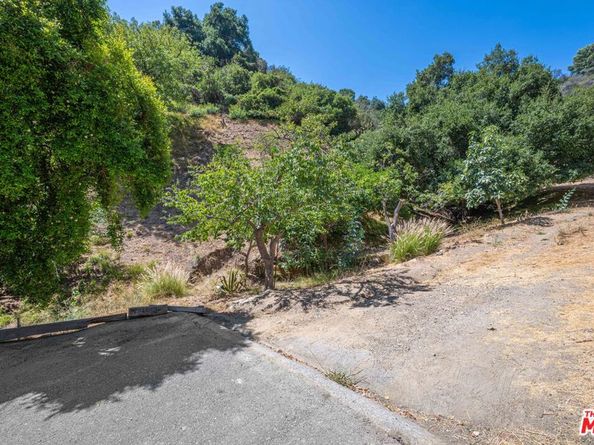 10446 Quito Lane, Los Angeles CA 90077