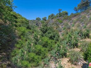 10446 Quito Lane, Los Angeles CA 90077