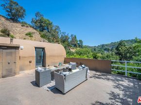 10446 Quito Lane, Los Angeles CA 90077