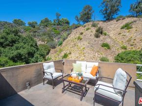 10446 Quito Lane, Los Angeles CA 90077