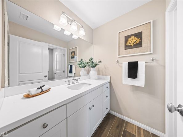 120 Crimson Oak, Irvine CA 92620