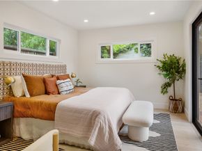 1040 Vernon Avenue, Venice CA 90291