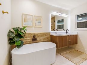 1040 Vernon Avenue, Venice CA 90291